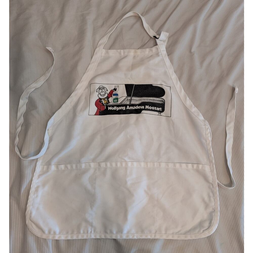 Vintage Clover Milk Apron Bib Wolfgang Amadeus Moozart Cow
